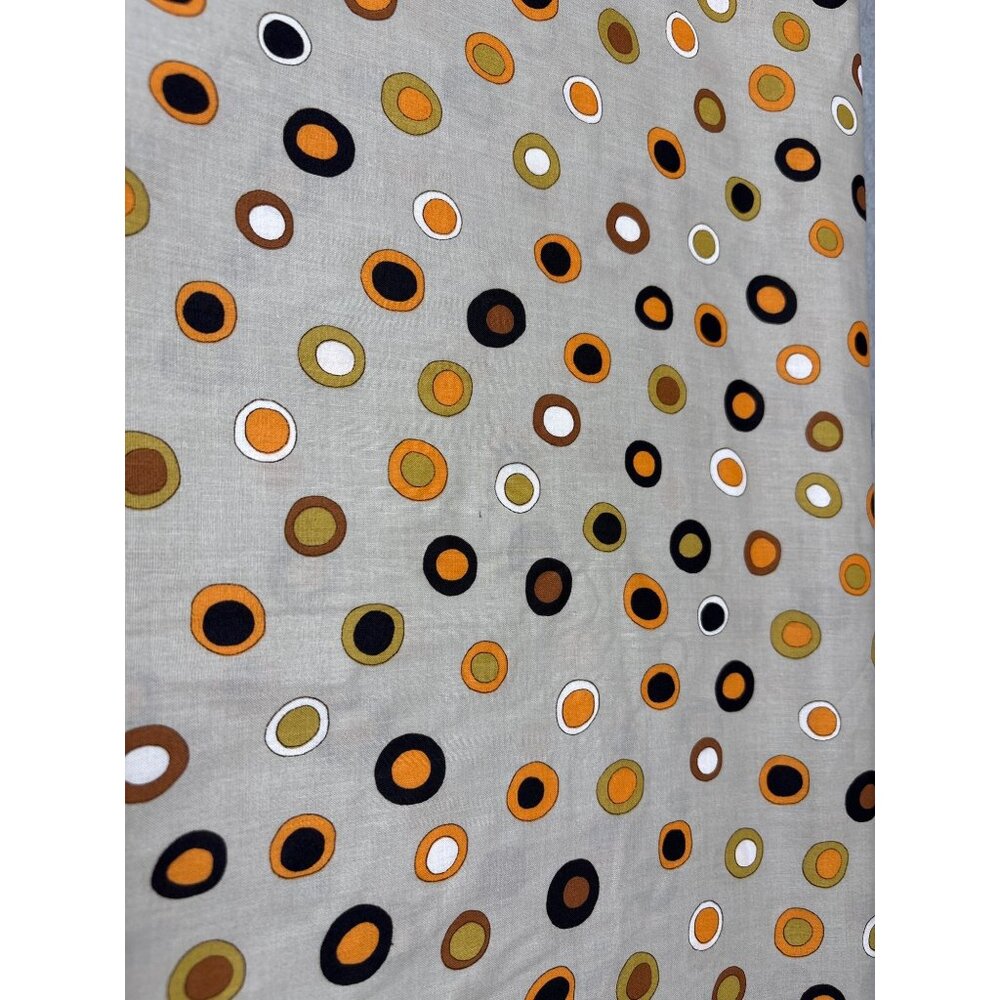 V.I.P. by Cranston Retro Circle Print Fabric 1/2 yard x 44" Cotton Sewing Materi